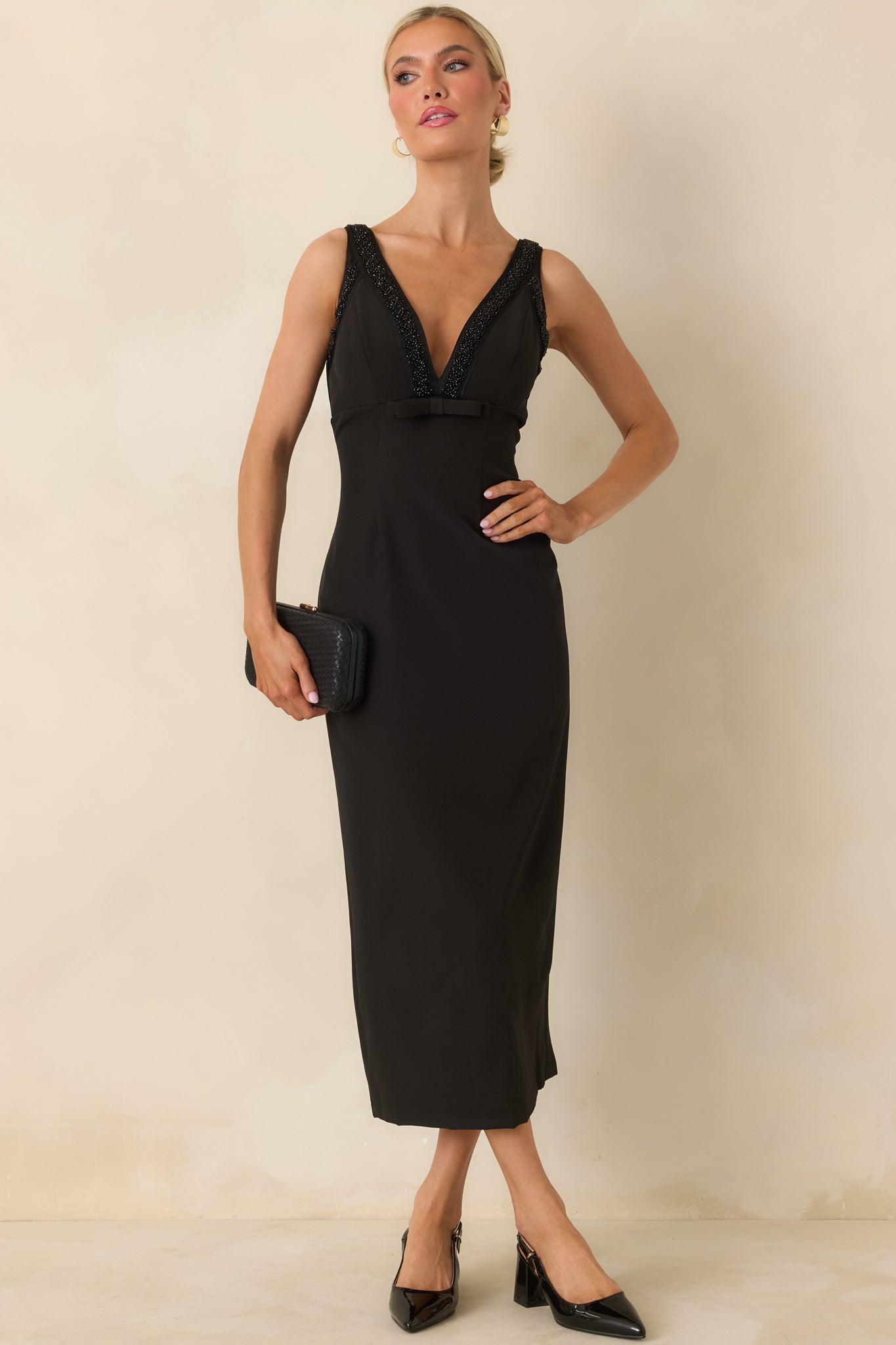 fitted black dress Women's With You In Mind Beaded V-Neck Midi | Size: S Size:21.5